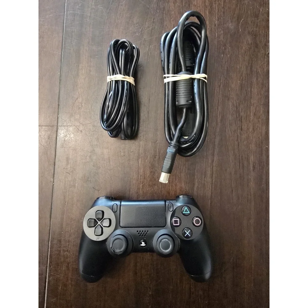Sony PlayStation 4 500GB Console With One Controller‎ And Wires TESTED